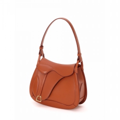 <a href=”https://www.itagaki.co.jp/products/items/P014.html”>別売りハンドル(P014)</a>をつけて
