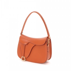 <a href=”https://www.itagaki.co.jp/products/items/P012.html”>別売りハンドル(P012)</a>をつけて