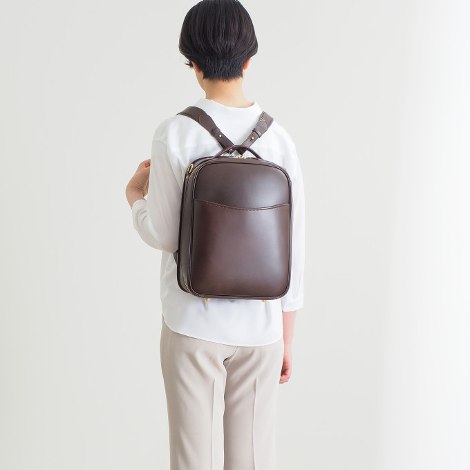 ビジネスでも使えるすっきりとしたデザイン