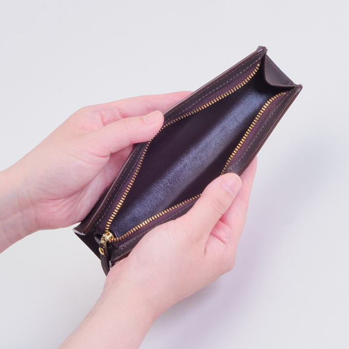 ダークブラウン　内装