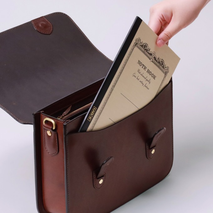 手前に平ポケット付き