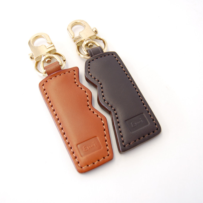<a href=”E313.html”>ペアキーホルダーI(E313)</a>とペアになるデザイン