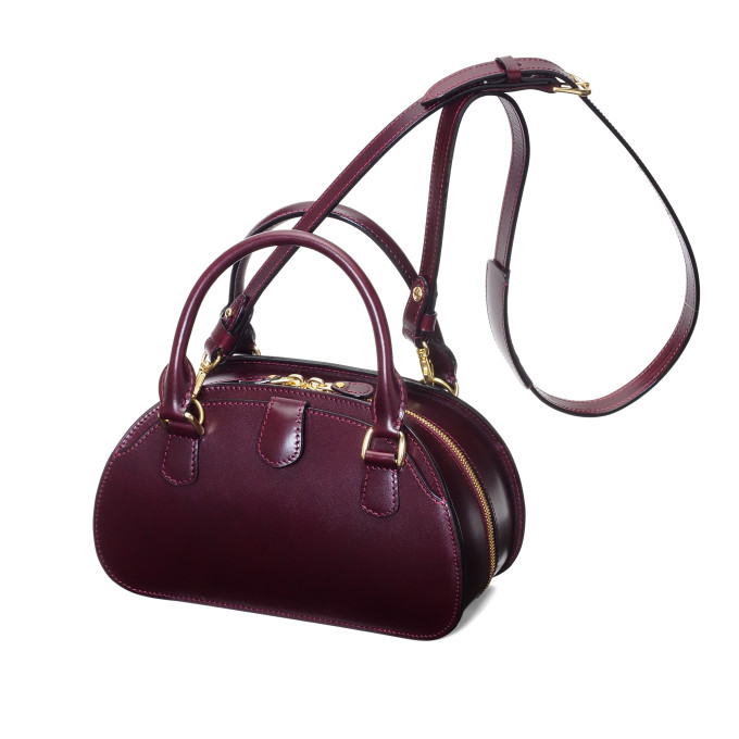 <a href=”https://www.itagaki.co.jp/products/items/PB02421.html”>別売りショルダー(P024B)</a>をつけて