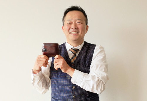 いたがき社員の愛用品　ドル入付札入れ