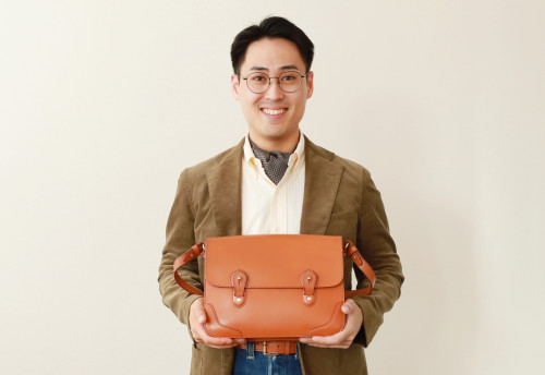いたがき社員の愛用品　クラシカルショルダー