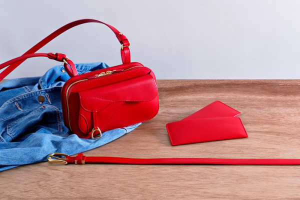 【いたがきの赤コレクション】