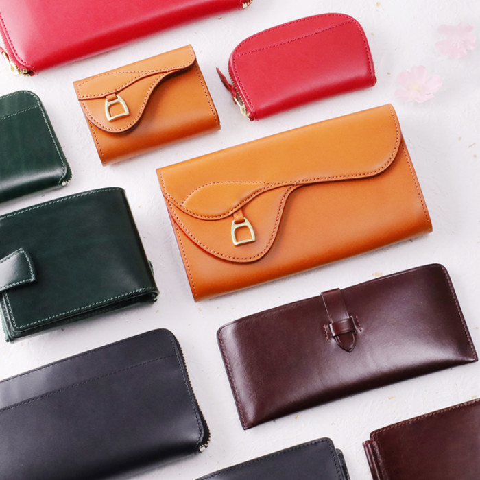 色から選ぶ春財布