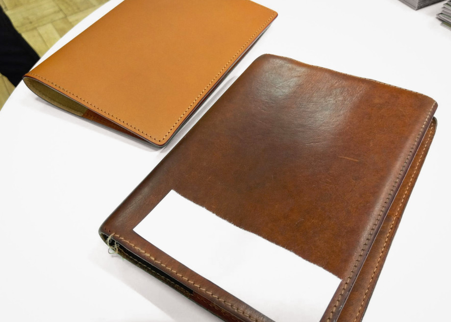 左奥：新品　右手前：お客様の愛用品